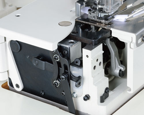 Automatic differential feed ratio switching