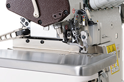 GXT3200 ： Dry-head type, Variable top feed, safety stitch machines