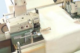 E52L ： 1･2根针高速包缝缝纫机